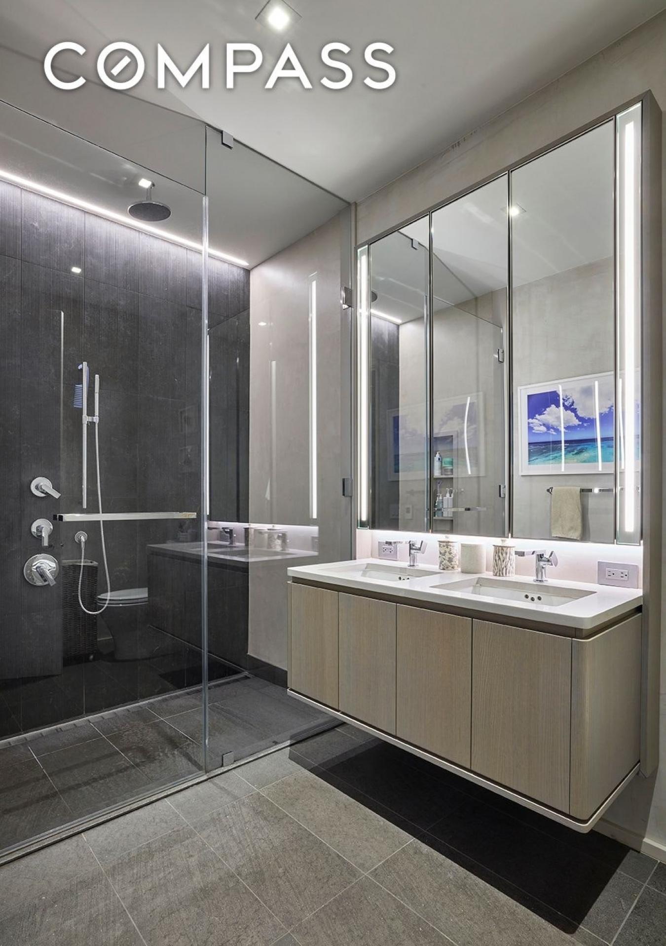Soho, New York, 10014, United States, 2 Bedrooms Bedrooms, ,2 BathroomsBathrooms,Residential,For Sale,2049633