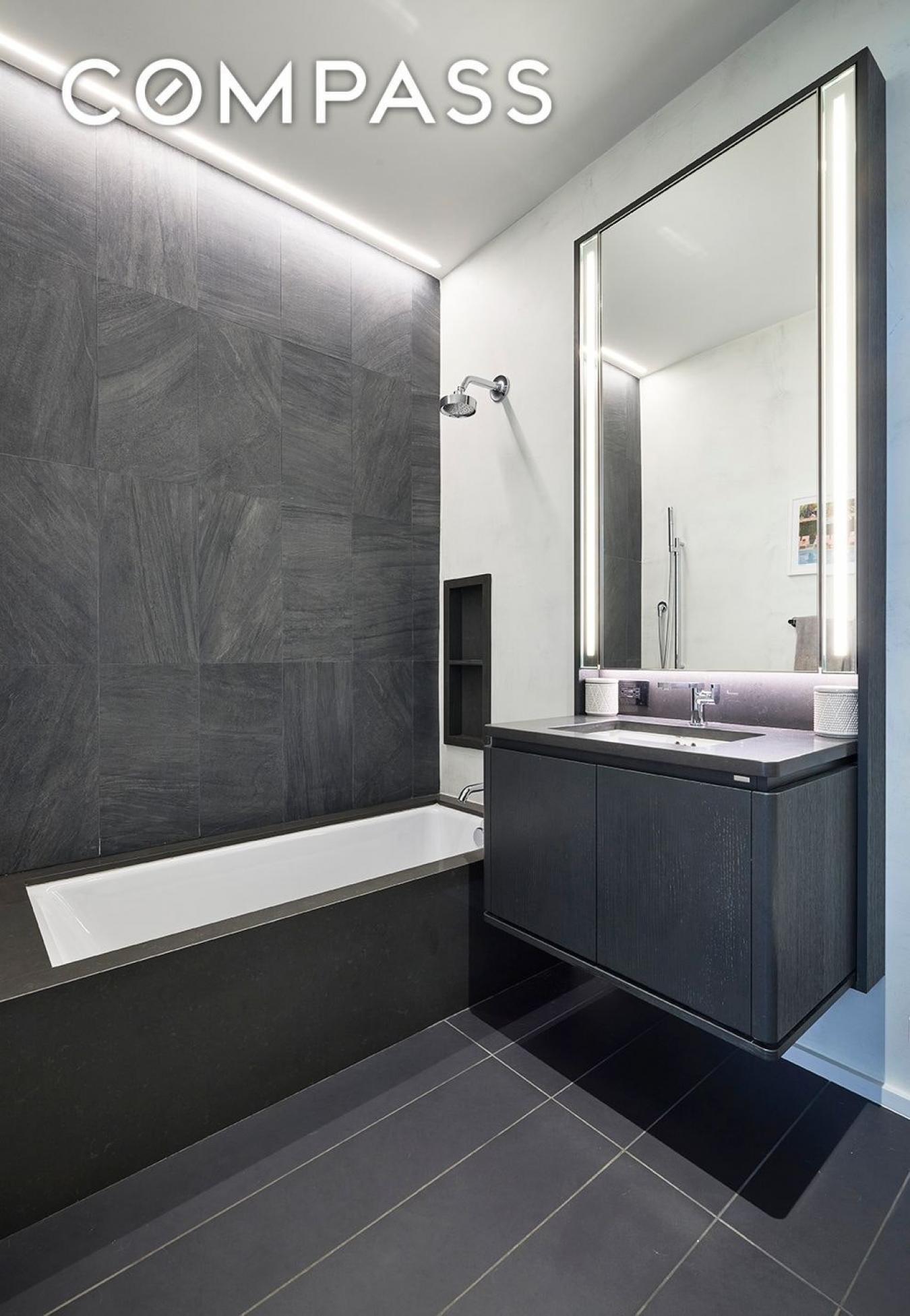 Soho, New York, 10014, United States, 2 Bedrooms Bedrooms, ,2 BathroomsBathrooms,Residential,For Sale,2049633