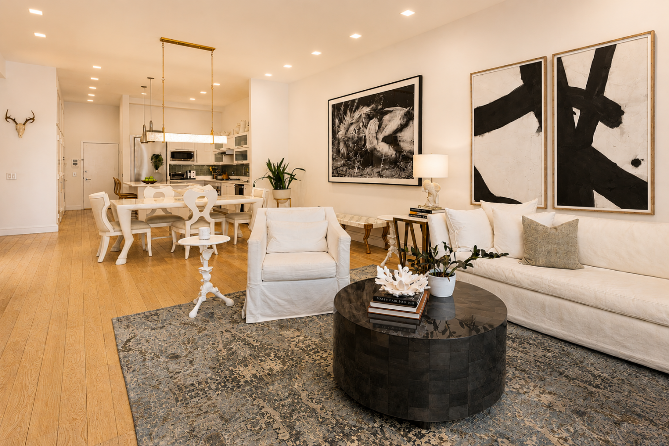 Central Harlem, New York, 10026, United States, 1 Bedroom Bedrooms, ,2 BathroomsBathrooms,Residential,For Sale,2049631
