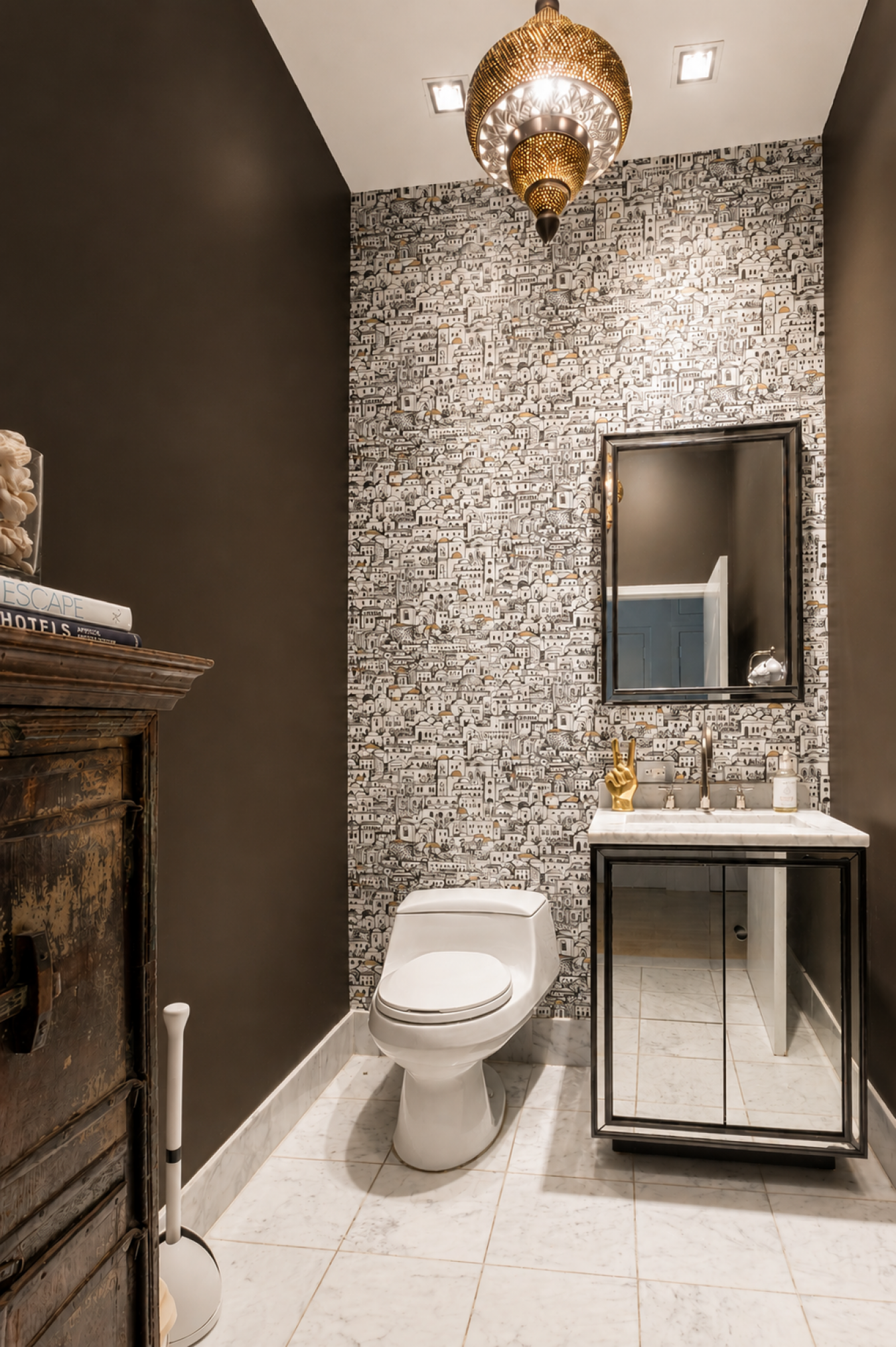 Central Harlem, New York, 10026, United States, 1 Bedroom Bedrooms, ,2 BathroomsBathrooms,Residential,For Sale,2049631