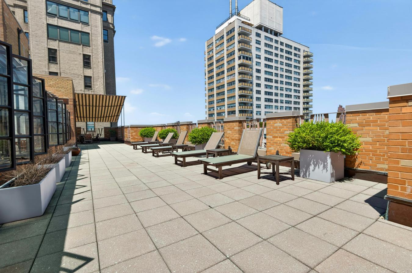New York, New York, 10023, United States, 2 Bedrooms Bedrooms, ,2 BathroomsBathrooms,Residential,For Sale,2049630