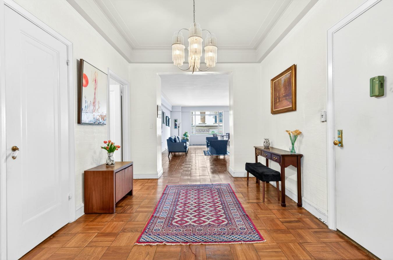 New York, New York, 10023, United States, 2 Bedrooms Bedrooms, ,2 BathroomsBathrooms,Residential,For Sale,2049630