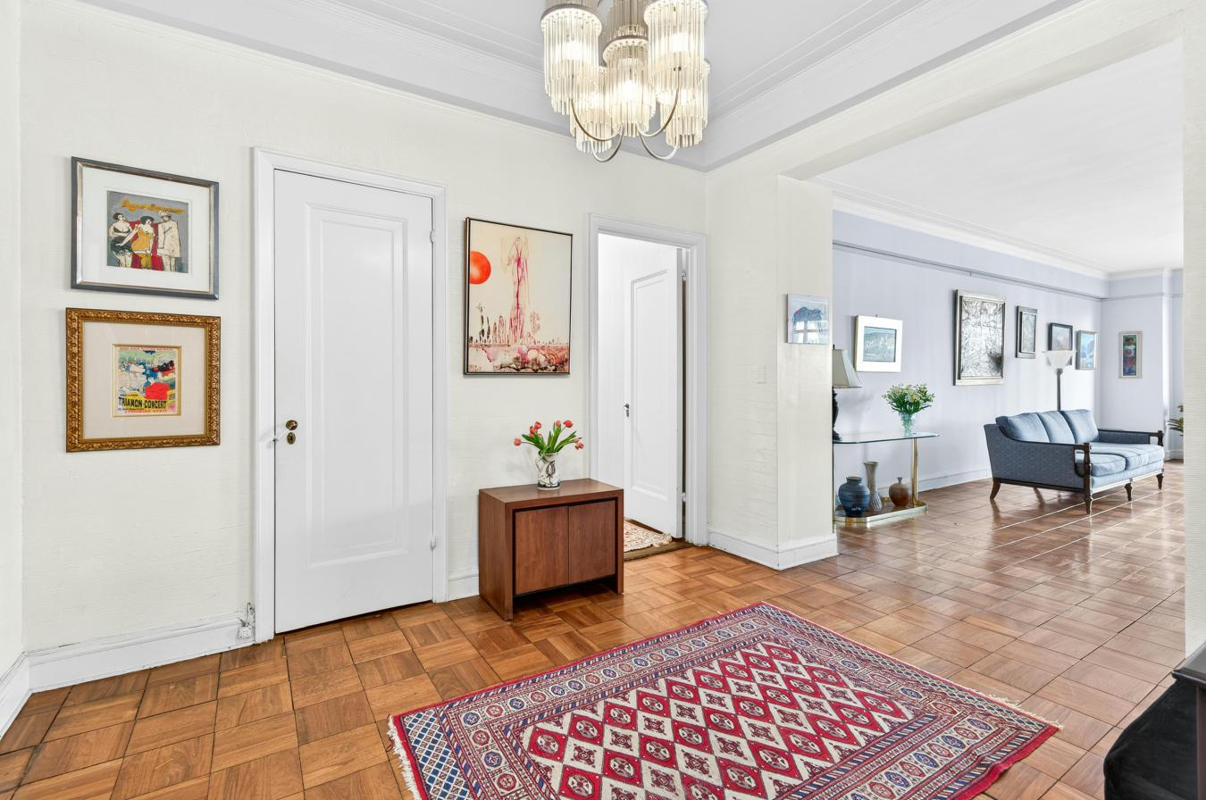 New York, New York, 10023, United States, 2 Bedrooms Bedrooms, ,2 BathroomsBathrooms,Residential,For Sale,2049630