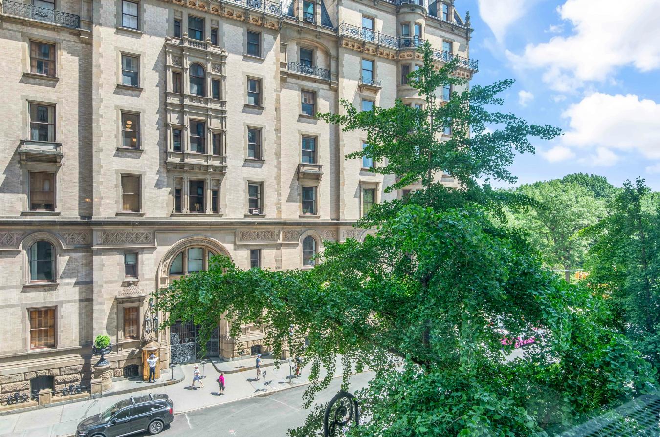 New York, New York, 10023, United States, 2 Bedrooms Bedrooms, ,2 BathroomsBathrooms,Residential,For Sale,2049630