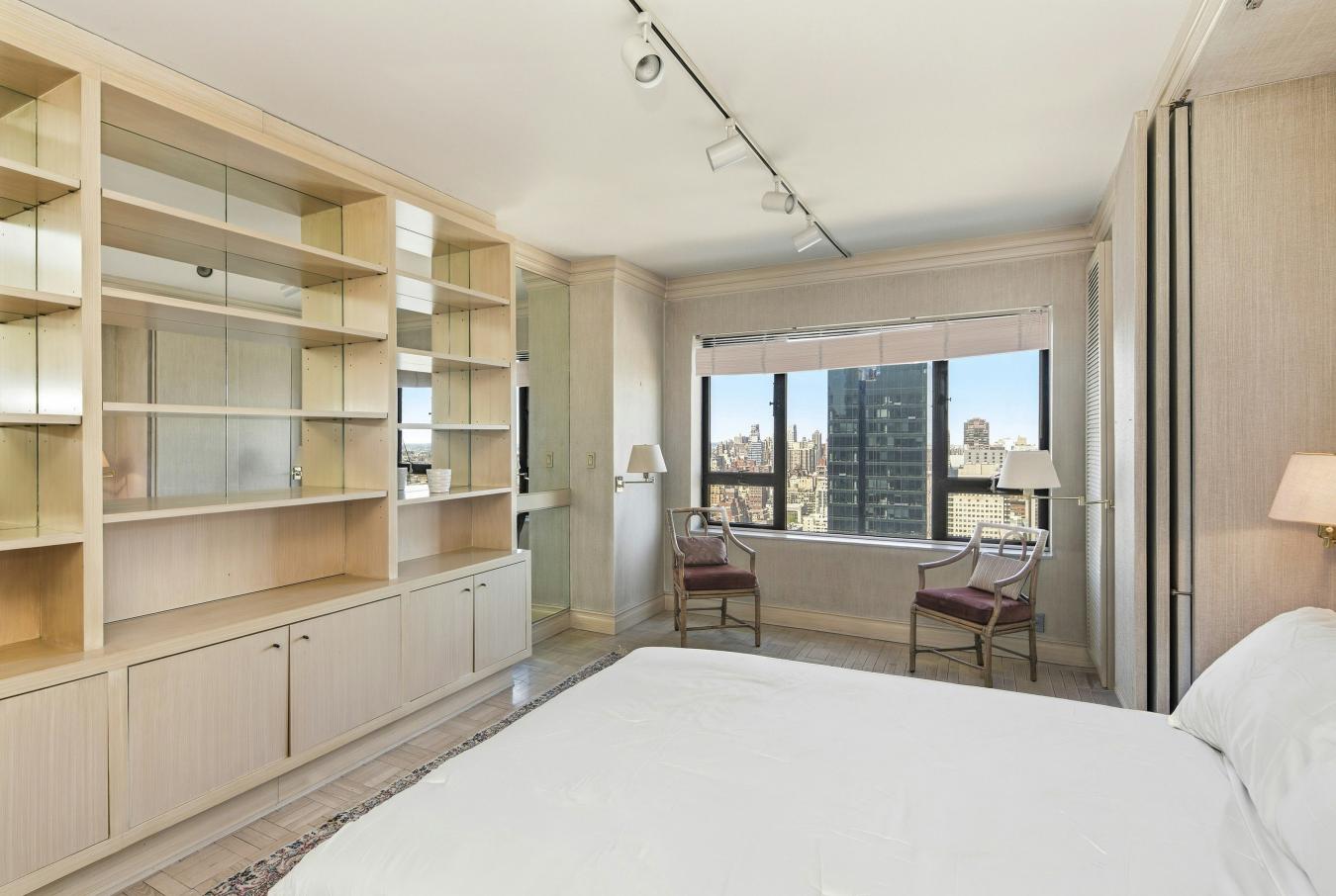 New York, New York, 10022, United States, 4 Bedrooms Bedrooms, ,2 BathroomsBathrooms,Residential,For Sale,2049629