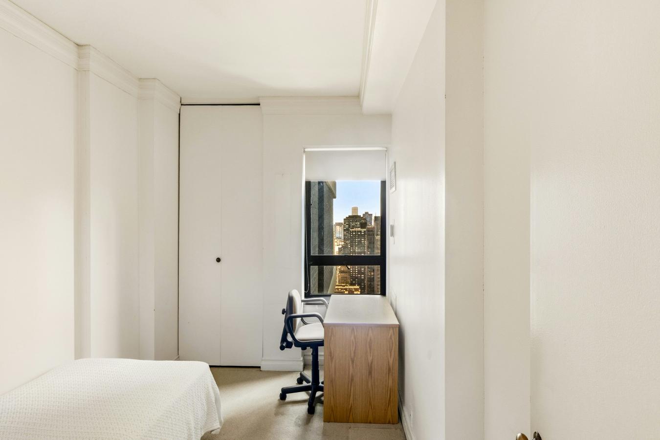 New York, New York, 10022, United States, 4 Bedrooms Bedrooms, ,2 BathroomsBathrooms,Residential,For Sale,2049629