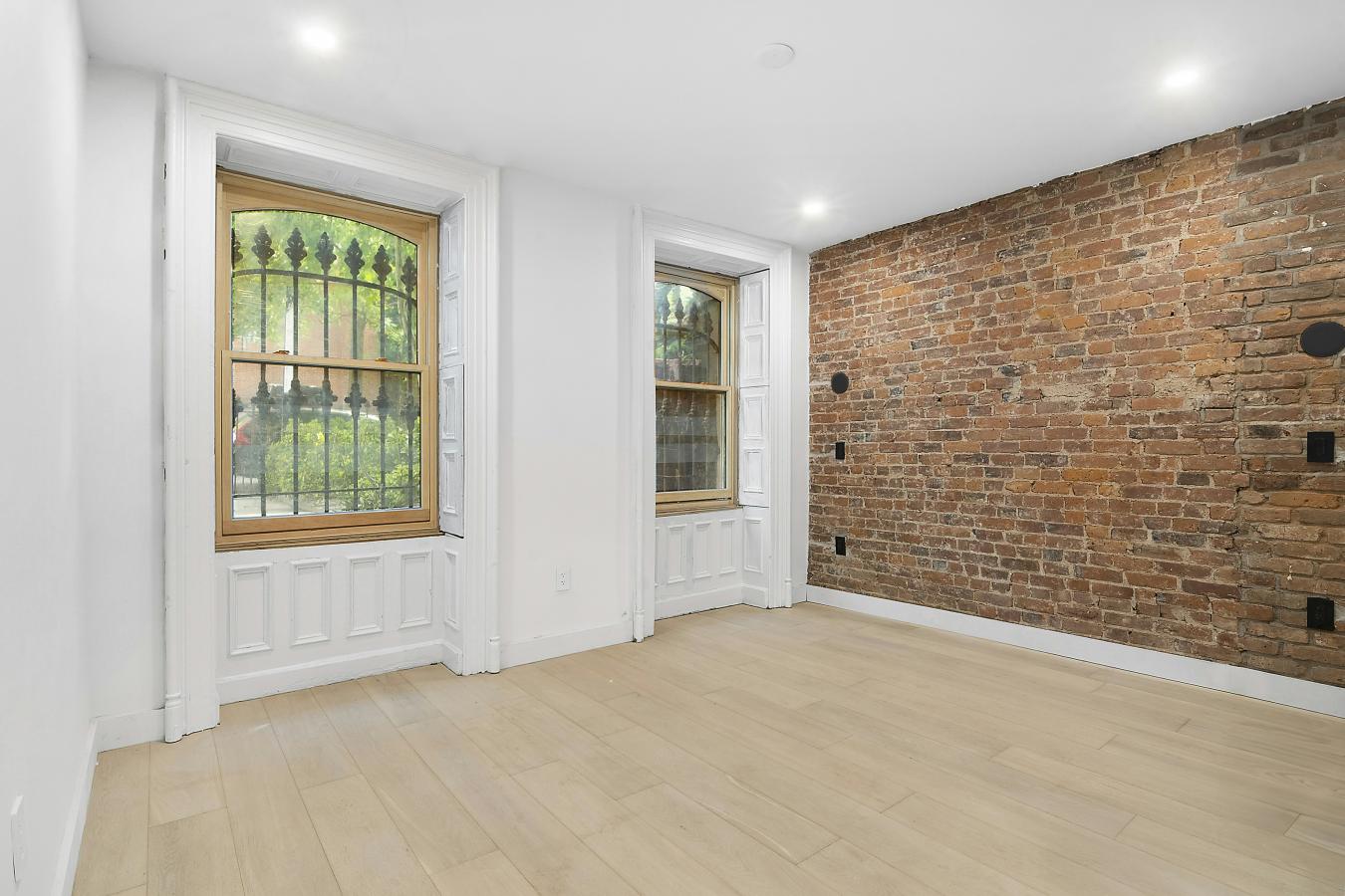 Prospect Heights, New York, 11238, United States, 2 Bedrooms Bedrooms, ,2 BathroomsBathrooms,Residential,For Sale,2049628