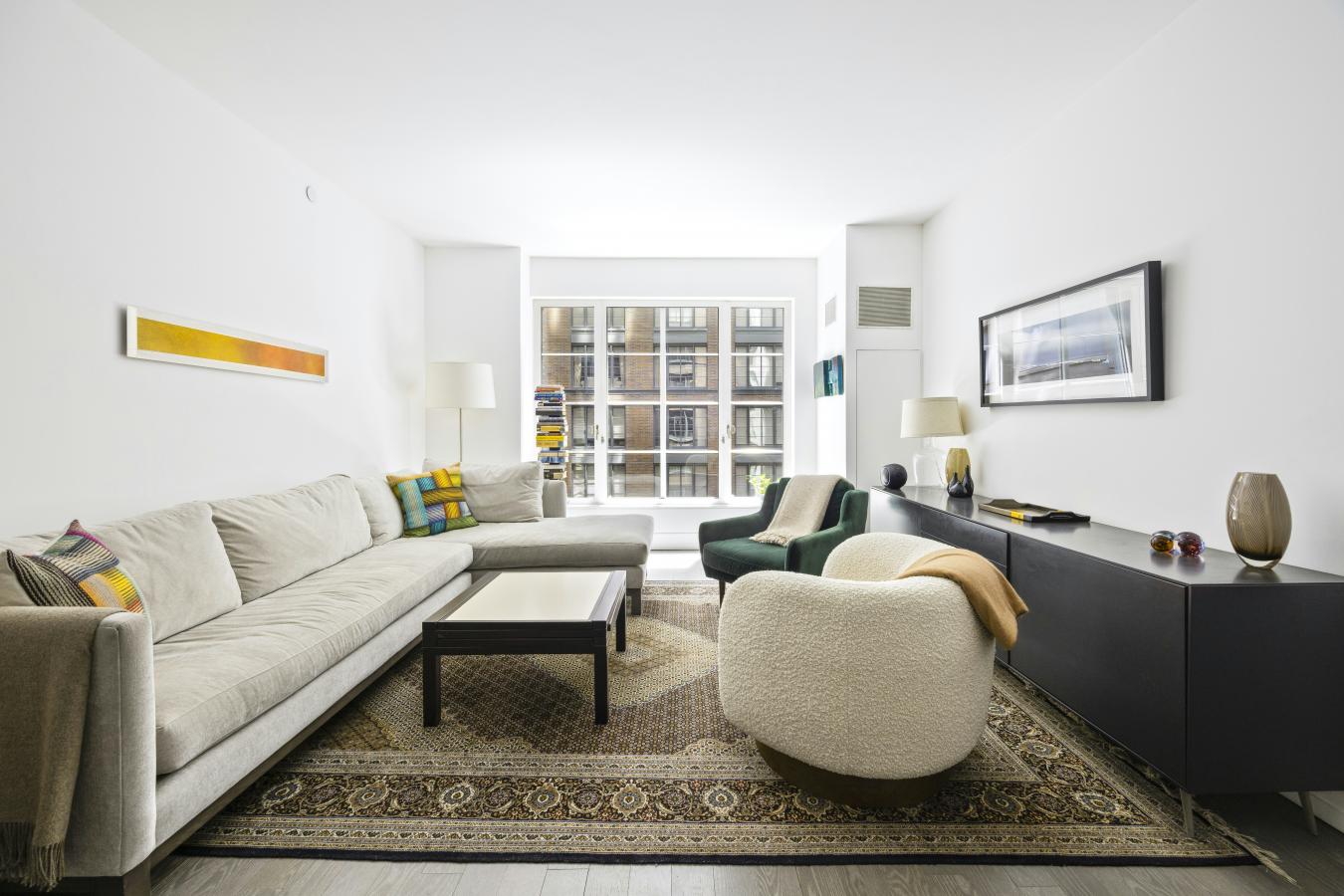 Soho, New York, 10014, United States, 2 Bedrooms Bedrooms, ,2 BathroomsBathrooms,Residential,For Sale,2049626