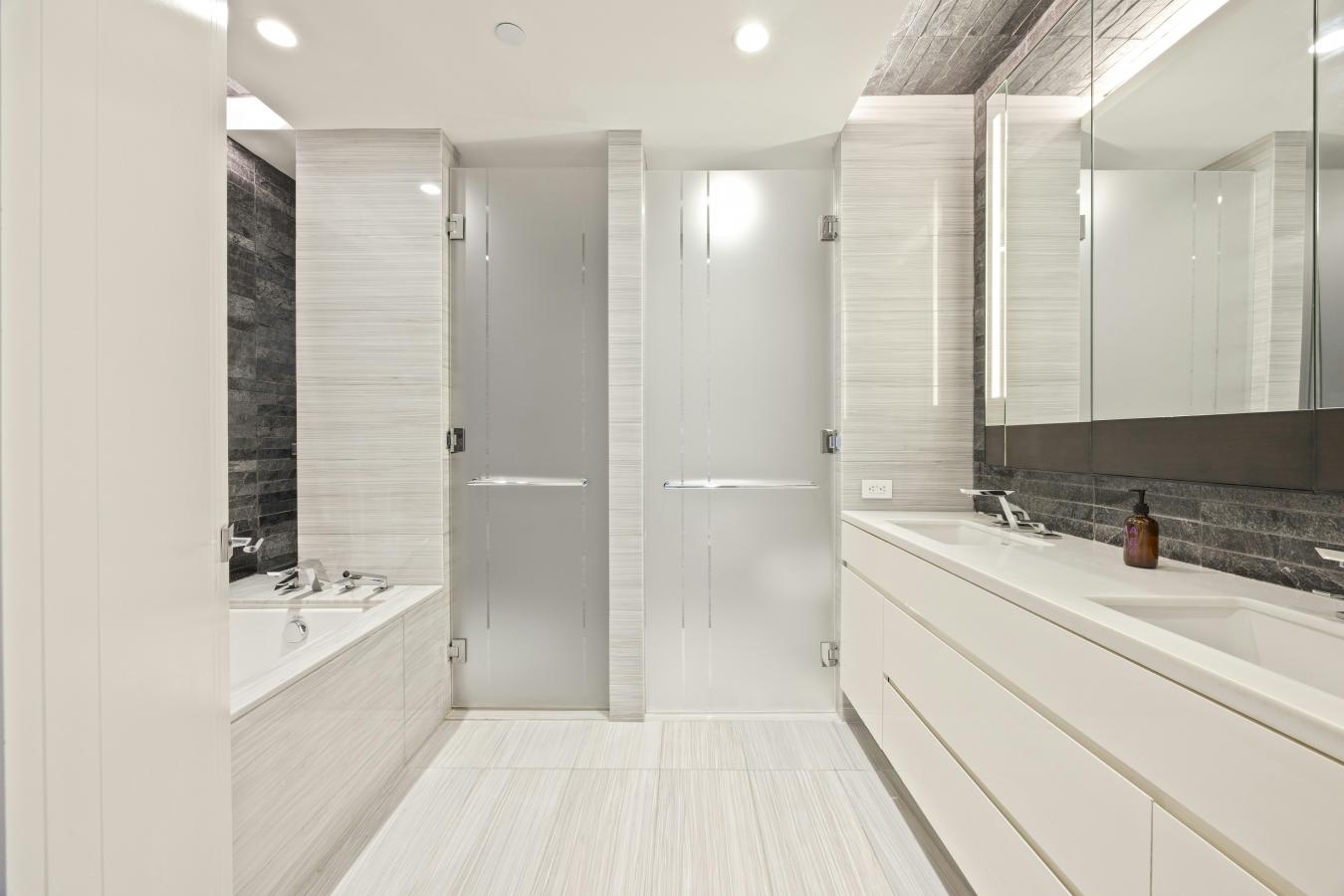 Soho, New York, 10014, United States, 2 Bedrooms Bedrooms, ,2 BathroomsBathrooms,Residential,For Sale,2049626