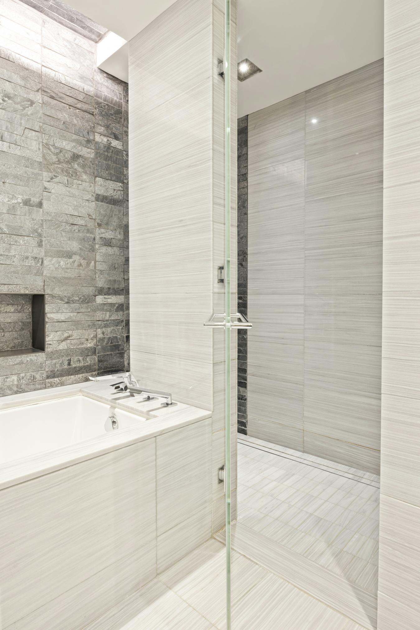 Soho, New York, 10014, United States, 2 Bedrooms Bedrooms, ,2 BathroomsBathrooms,Residential,For Sale,2049626