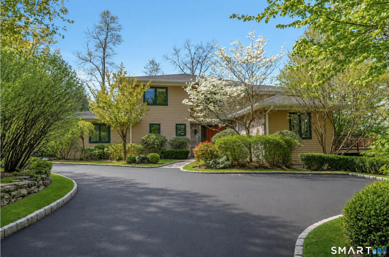 Stamford, Connecticut, 06902, United States, 6 Bedrooms Bedrooms, ,5 BathroomsBathrooms,Residential,For Sale,2049625