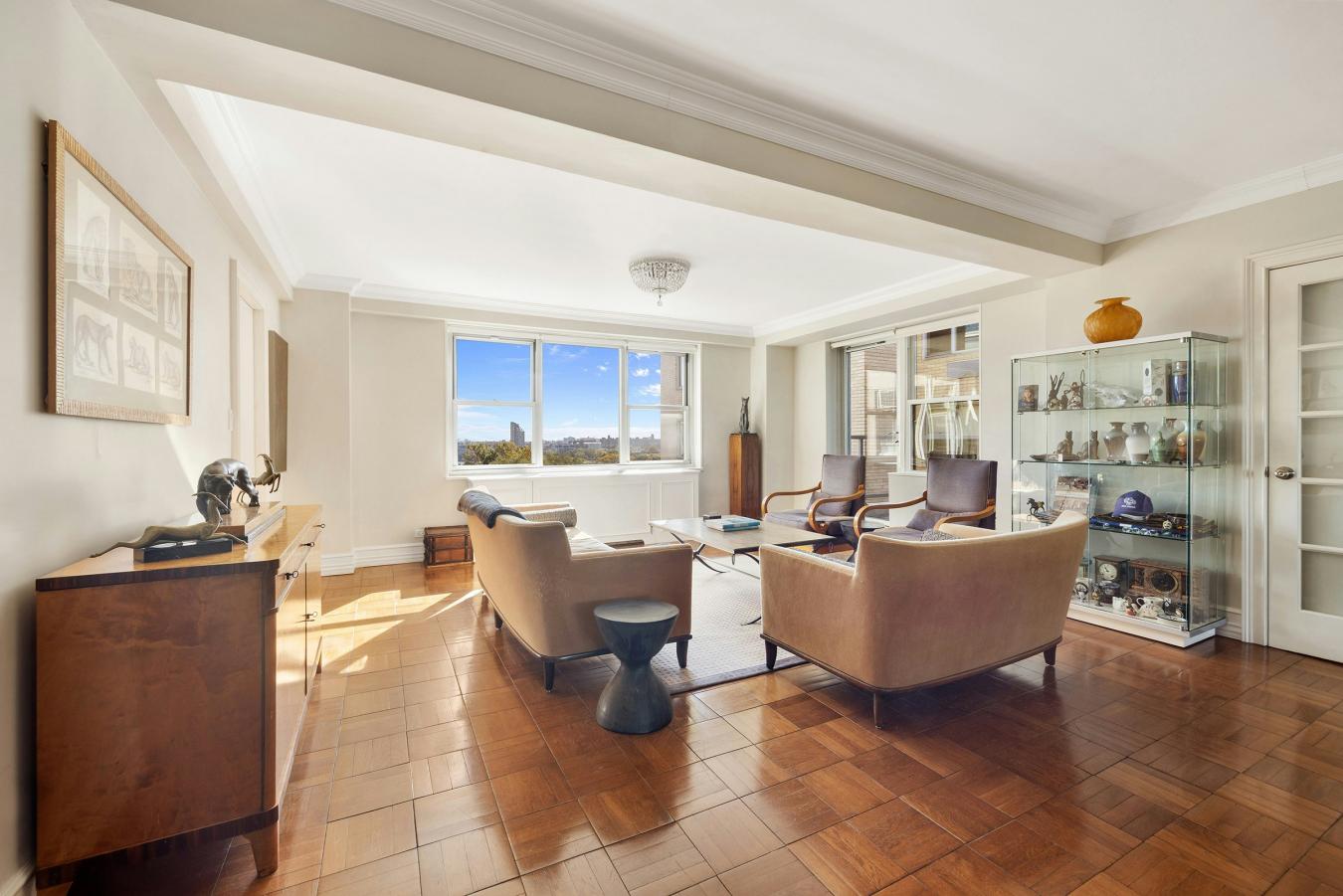 New York, New York, 10028, United States, 3 Bedrooms Bedrooms, ,2 BathroomsBathrooms,Residential,For Sale,2049622