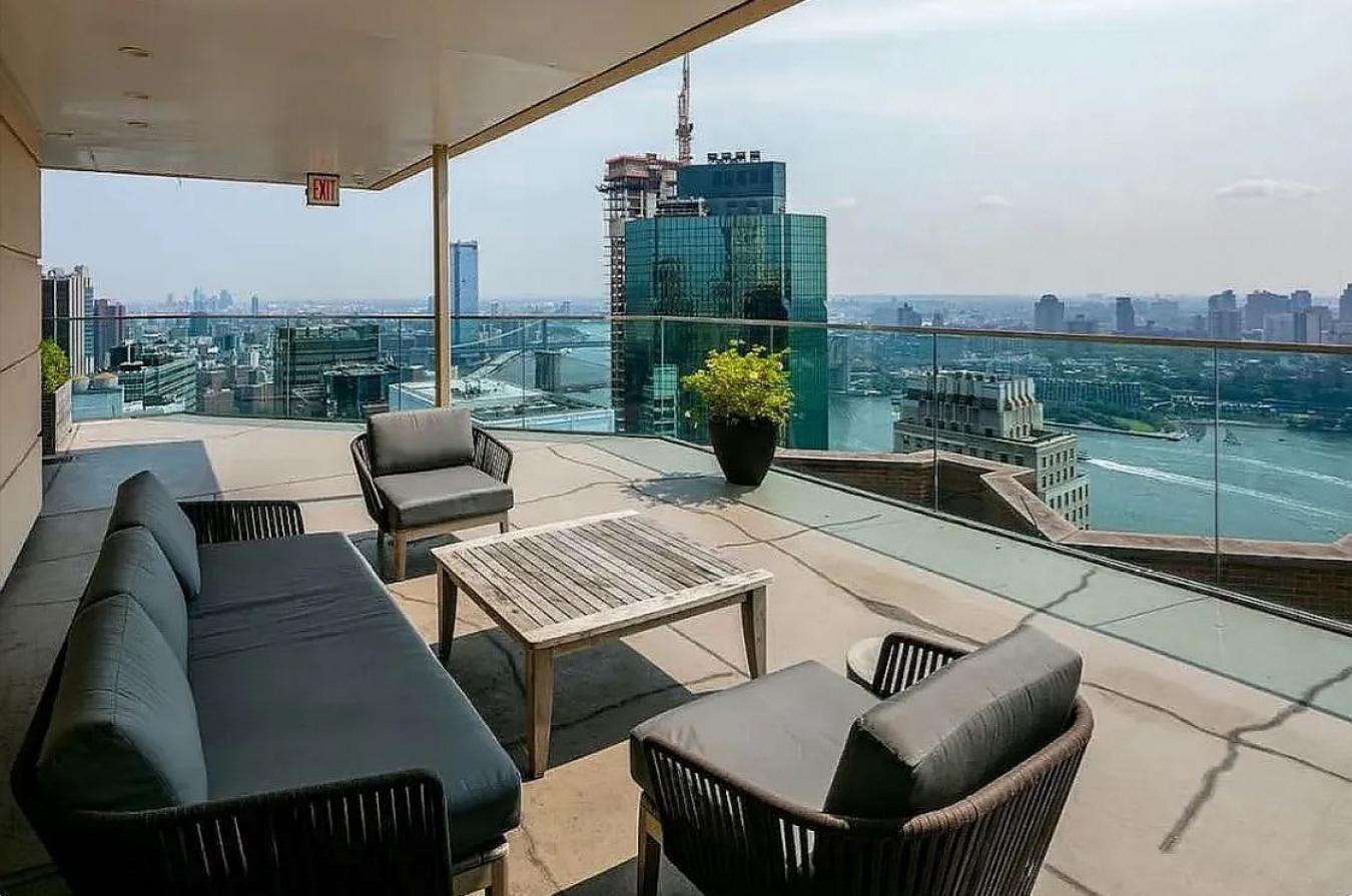 Financial District, New York, 10005, United States, 2 Bedrooms Bedrooms, ,3 BathroomsBathrooms,Residential,For Sale,2049621