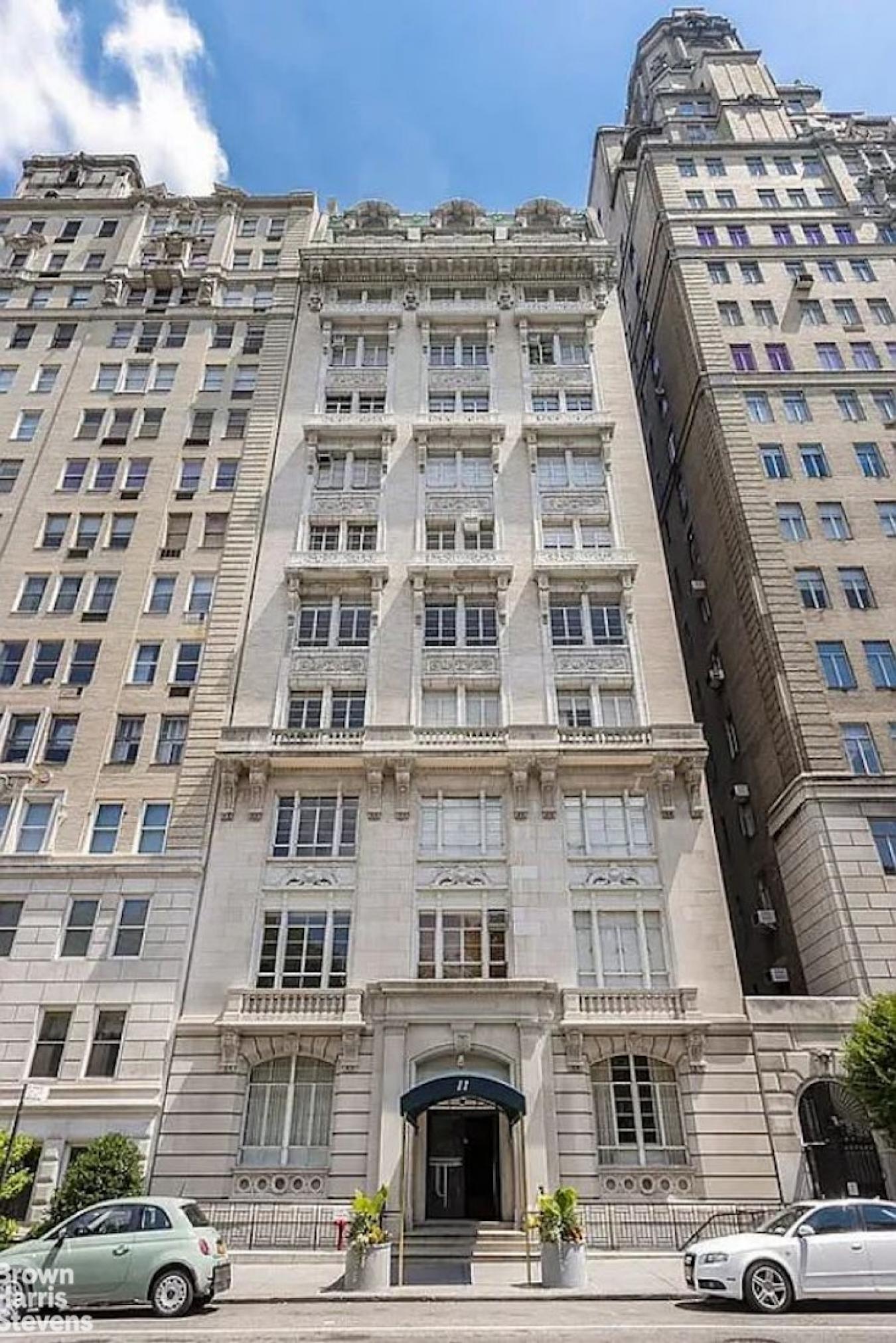 New York, New York, 10024, United States, 2 Bedrooms Bedrooms, ,2 BathroomsBathrooms,Residential,For Sale,2049620