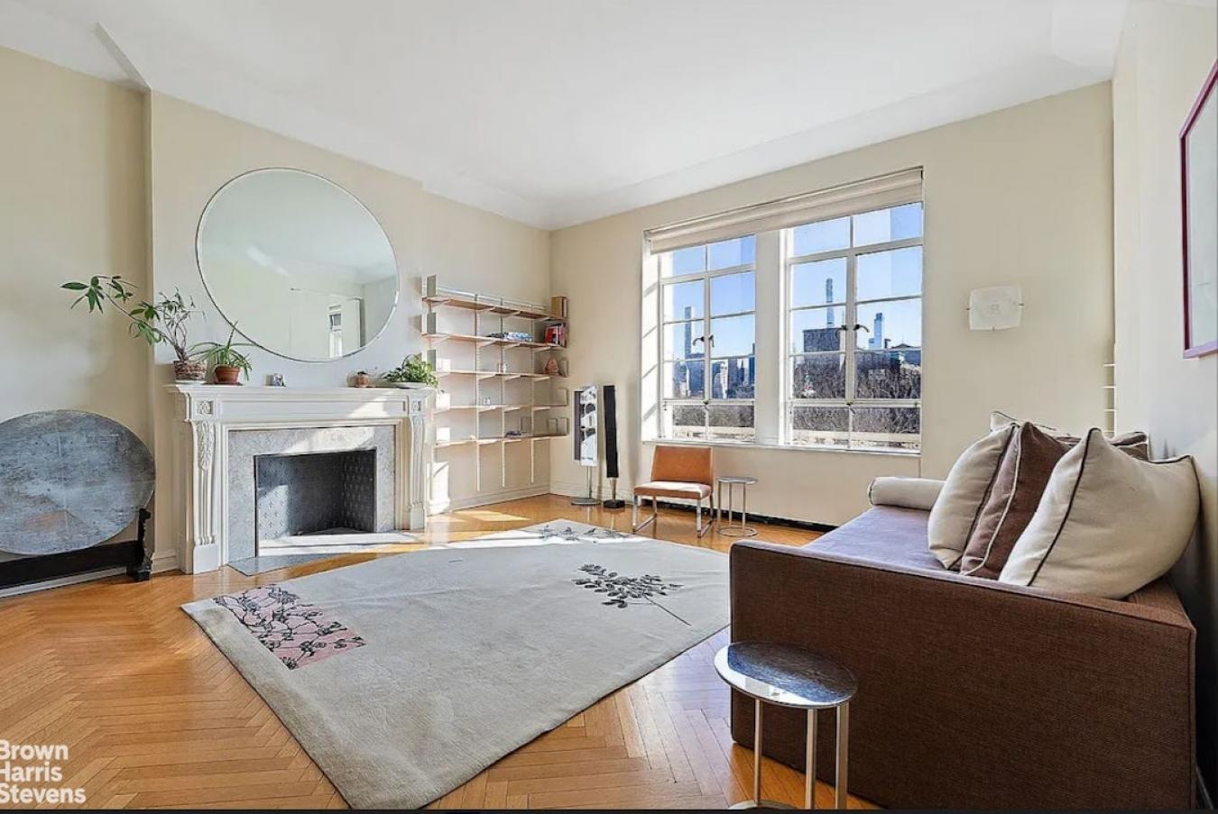 New York, New York, 10024, United States, 2 Bedrooms Bedrooms, ,2 BathroomsBathrooms,Residential,For Sale,2049620