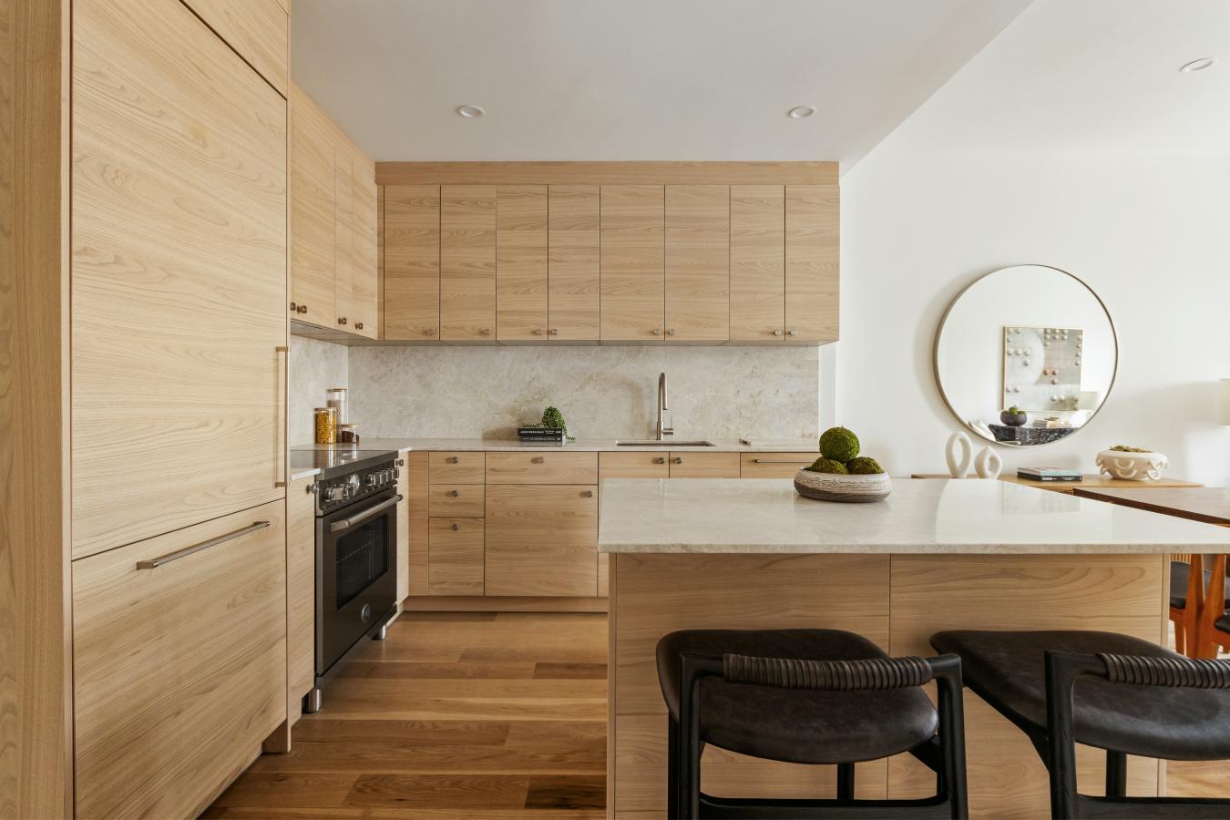 Greenpoint, New York, 11222, United States, 3 Bedrooms Bedrooms, ,2 BathroomsBathrooms,Residential,For Sale,2049618