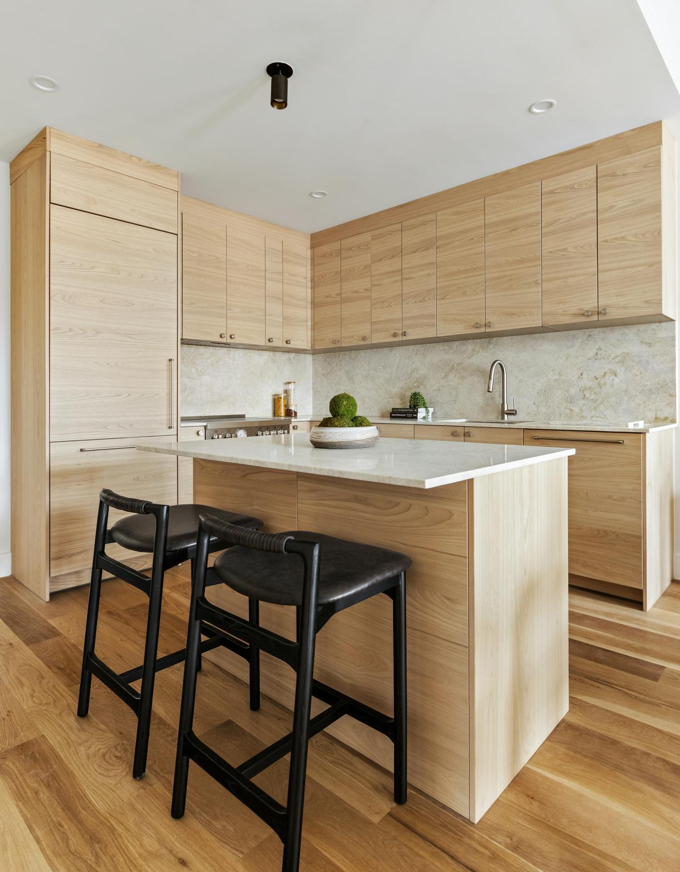 Greenpoint, New York, 11222, United States, 3 Bedrooms Bedrooms, ,2 BathroomsBathrooms,Residential,For Sale,2049618