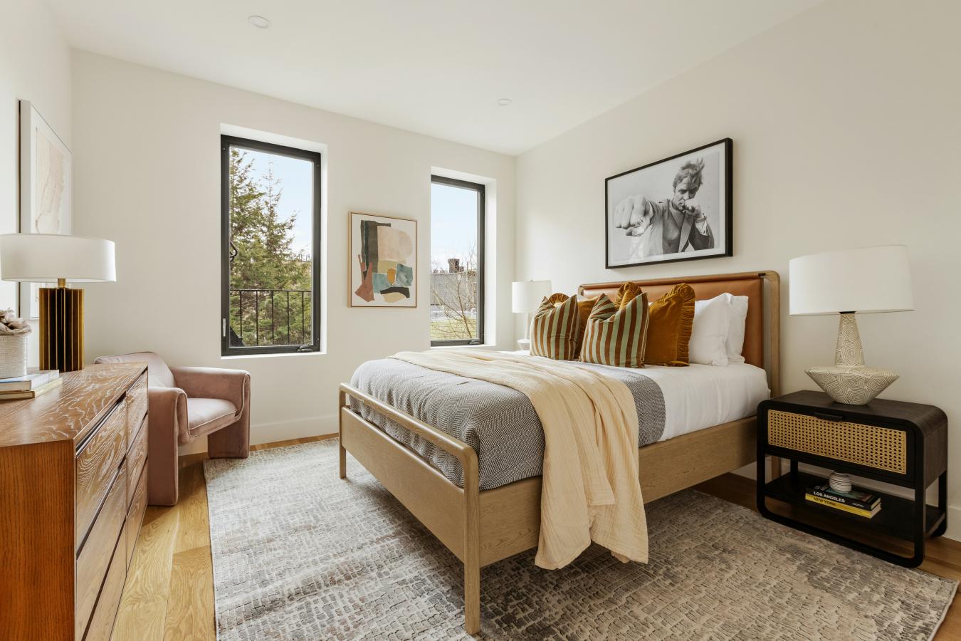 Greenpoint, New York, 11222, United States, 3 Bedrooms Bedrooms, ,2 BathroomsBathrooms,Residential,For Sale,2049618