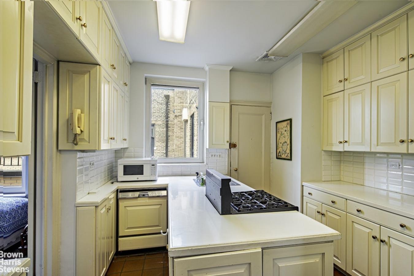New York, New York, 10065, United States, 2 Bedrooms Bedrooms, ,2 BathroomsBathrooms,Residential,For Sale,2049617