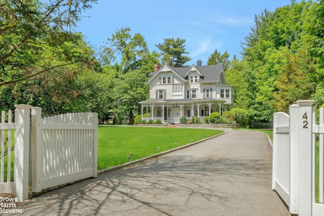Montclair, New Jersey, 07042, United States, 6 Bedrooms Bedrooms, ,3 BathroomsBathrooms,Residential,For Sale,2049616