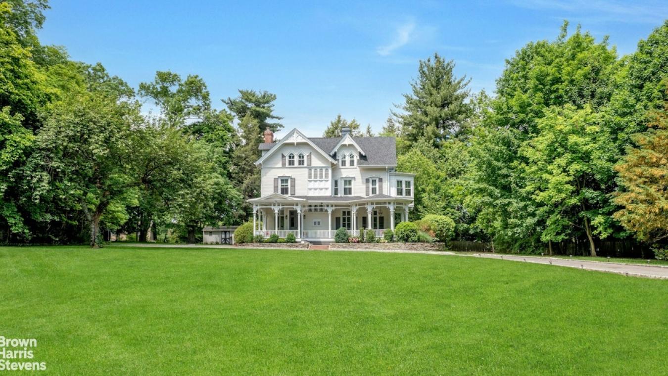 Montclair, New Jersey, 07042, United States, 6 Bedrooms Bedrooms, ,3 BathroomsBathrooms,Residential,For Sale,2049616