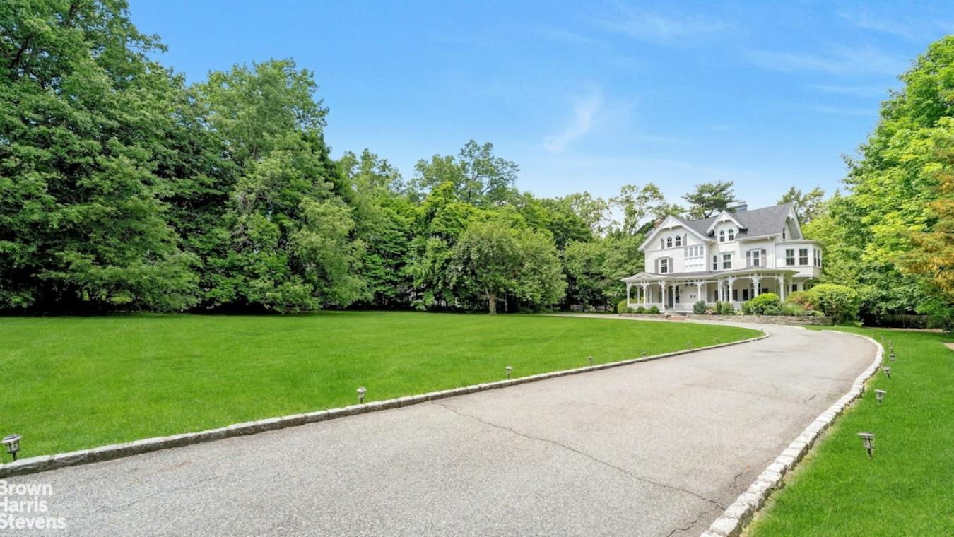 Montclair, New Jersey, 07042, United States, 6 Bedrooms Bedrooms, ,3 BathroomsBathrooms,Residential,For Sale,2049616