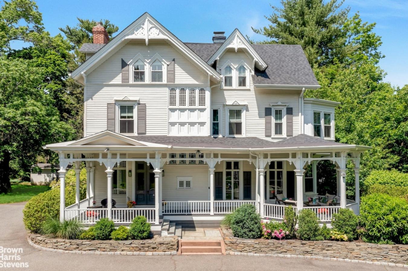 Montclair, New Jersey, 07042, United States, 6 Bedrooms Bedrooms, ,3 BathroomsBathrooms,Residential,For Sale,2049616