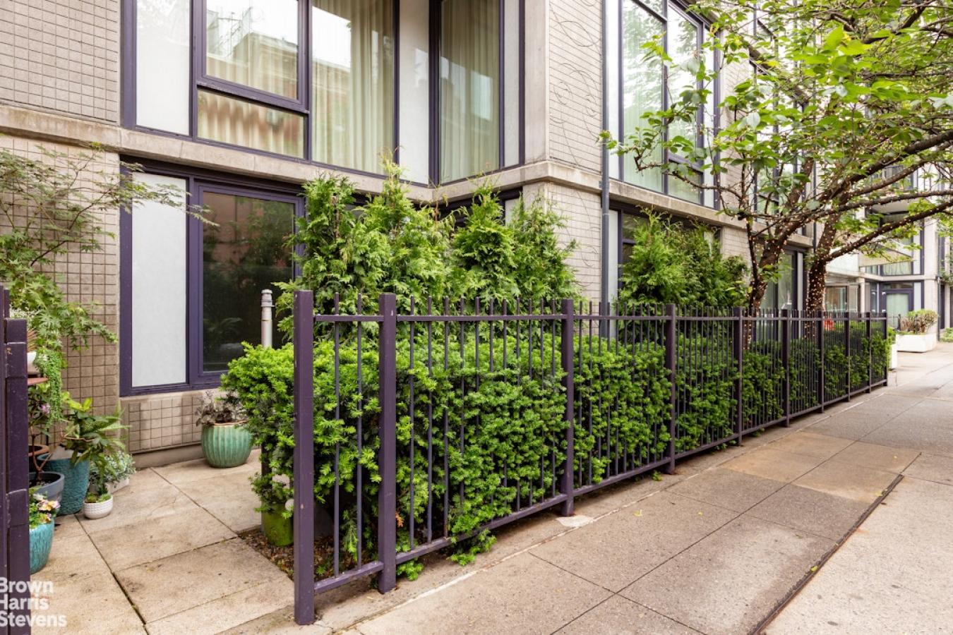 New York, New York, 10019, United States, 2 Bedrooms Bedrooms, ,2 BathroomsBathrooms,Residential,For Sale,2049615