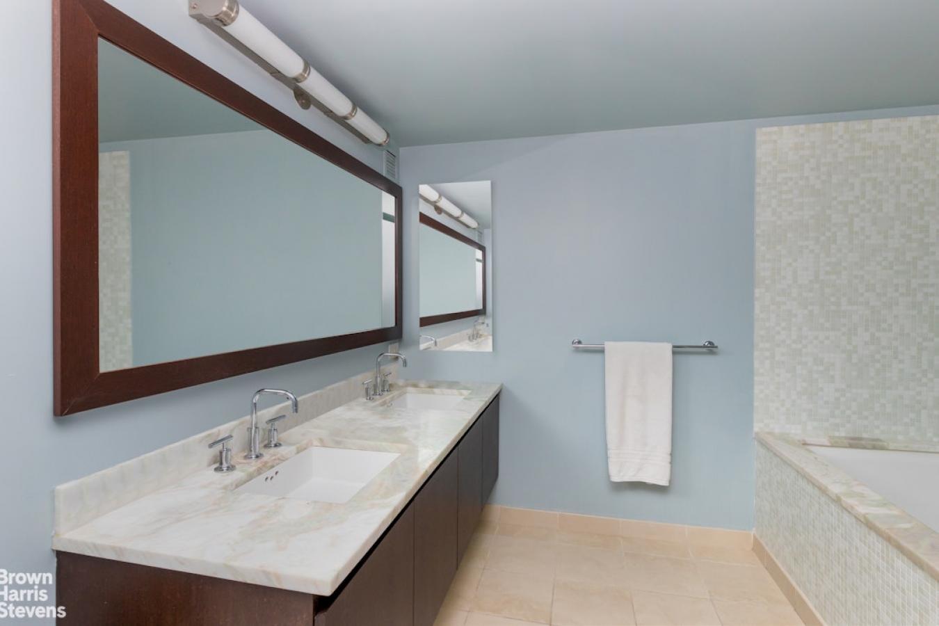 New York, New York, 10019, United States, 2 Bedrooms Bedrooms, ,2 BathroomsBathrooms,Residential,For Sale,2049615