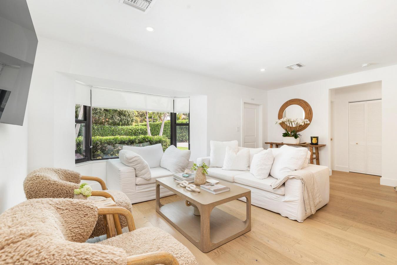 West Palm Beach, Florida, 33405, United States, 3 Bedrooms Bedrooms, ,2 BathroomsBathrooms,Residential,For Sale,2049614