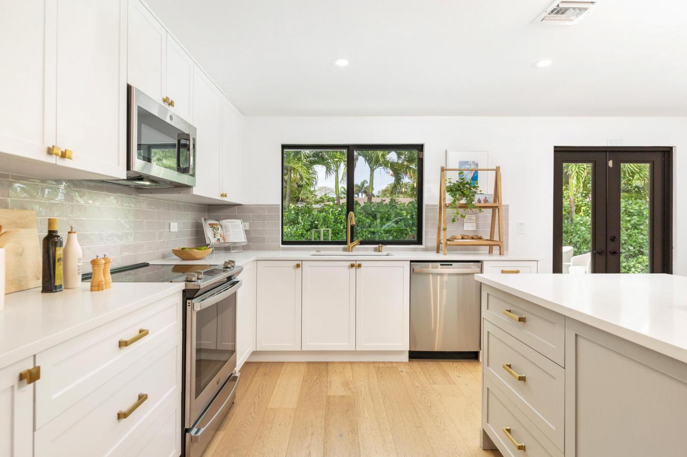 West Palm Beach, Florida, 33405, United States, 3 Bedrooms Bedrooms, ,2 BathroomsBathrooms,Residential,For Sale,2049614