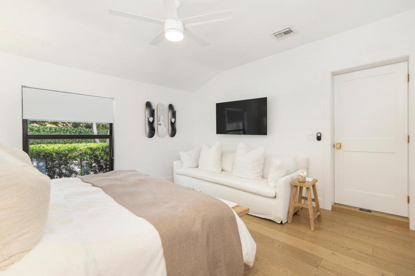 West Palm Beach, Florida, 33405, United States, 3 Bedrooms Bedrooms, ,2 BathroomsBathrooms,Residential,For Sale,2049614