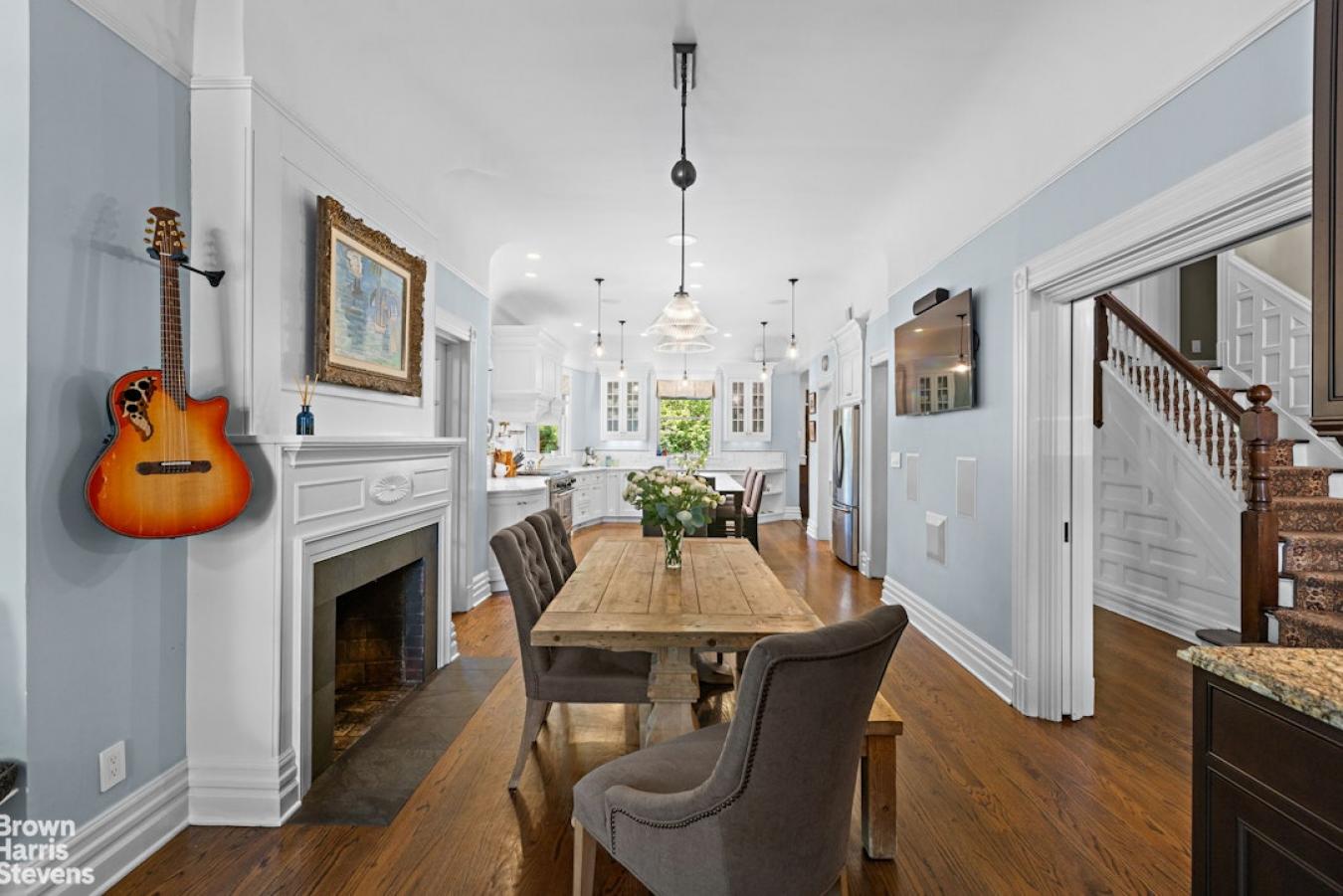 Rutherford, New Jersey, 07070, United States, 6 Bedrooms Bedrooms, ,3 BathroomsBathrooms,Residential,For Sale,2049612