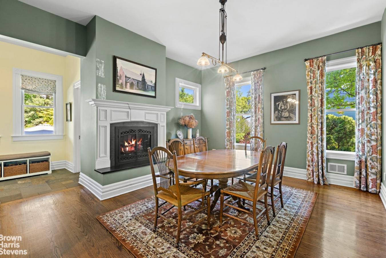 Rutherford, New Jersey, 07070, United States, 6 Bedrooms Bedrooms, ,3 BathroomsBathrooms,Residential,For Sale,2049612