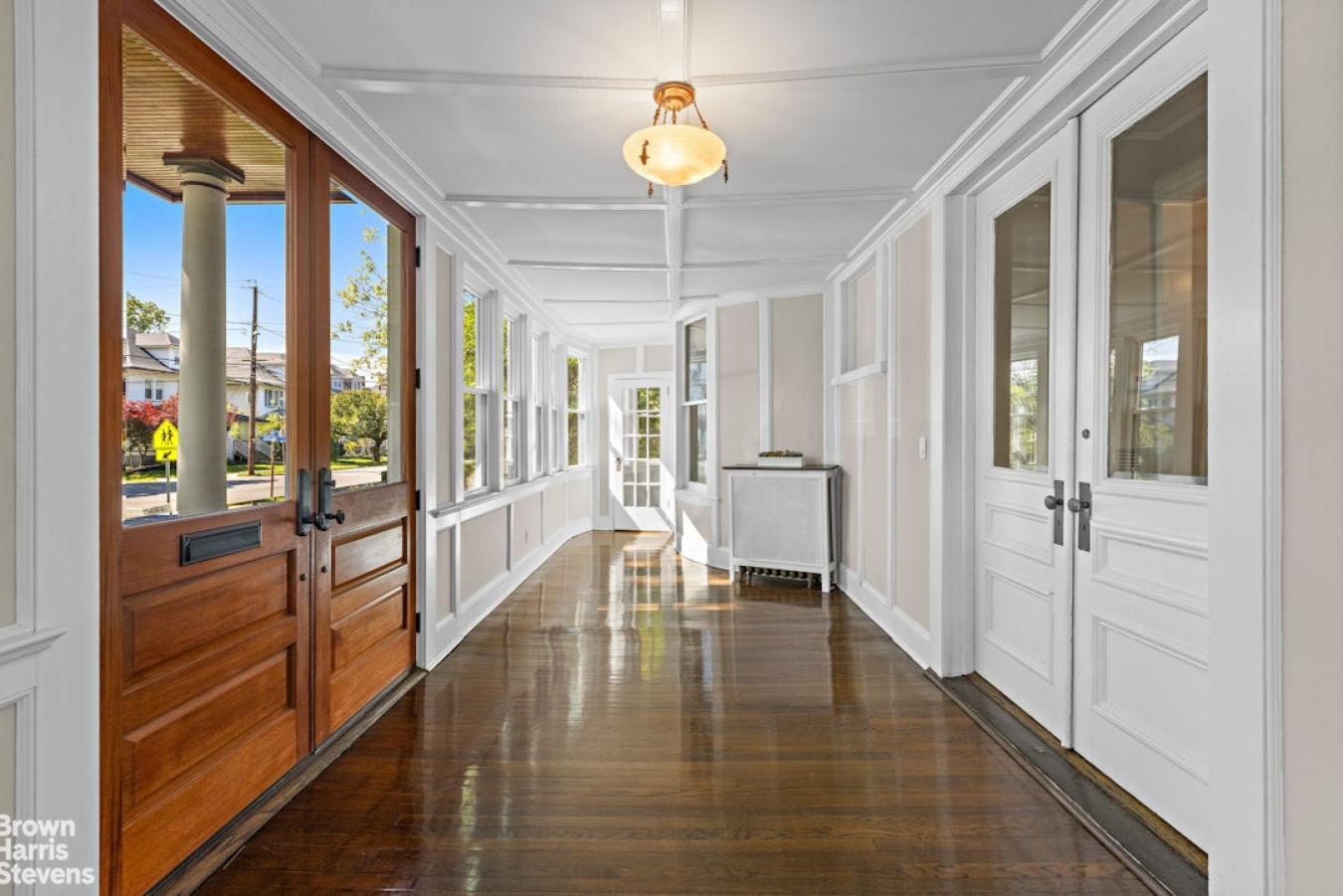 Rutherford, New Jersey, 07070, United States, 6 Bedrooms Bedrooms, ,3 BathroomsBathrooms,Residential,For Sale,2049612