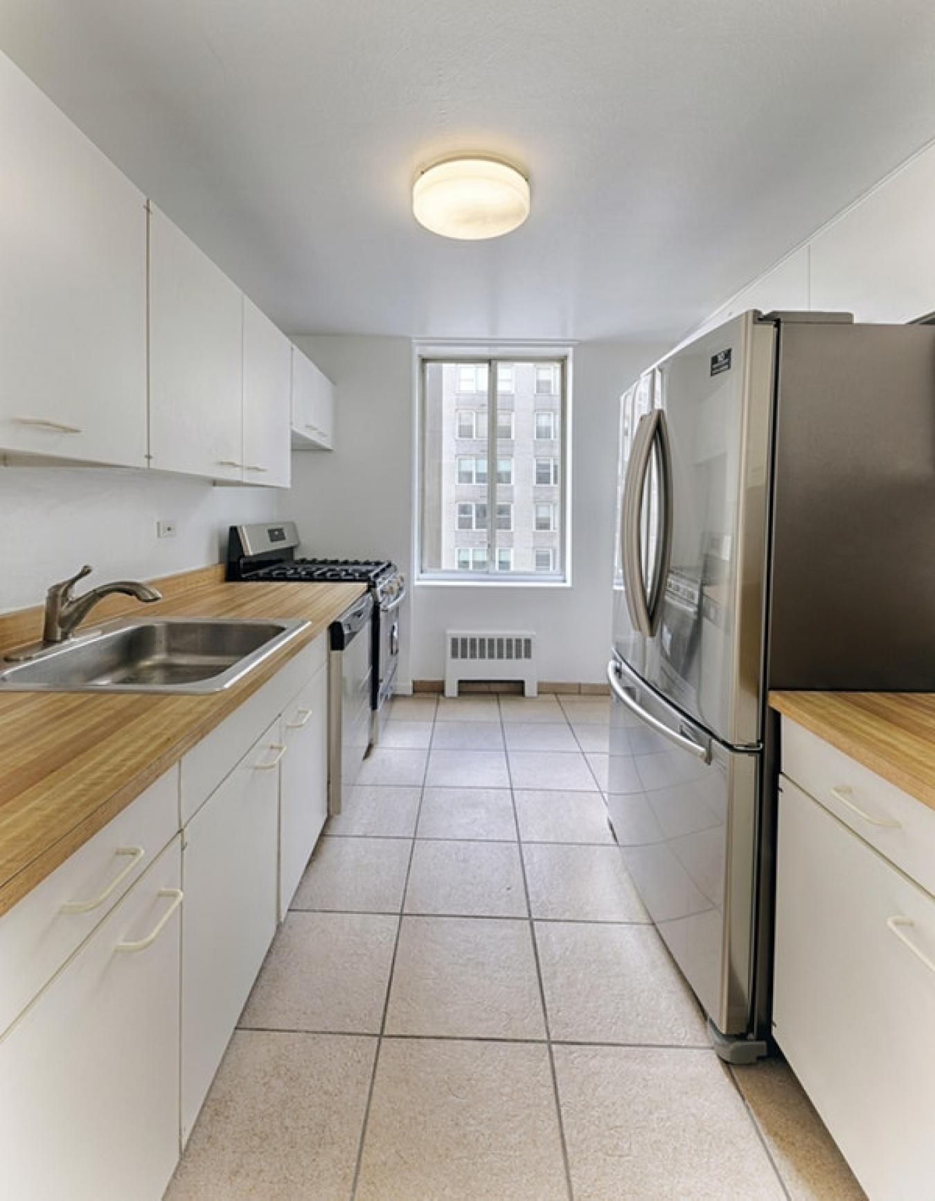 New York, New York, 10065, United States, 2 Bedrooms Bedrooms, ,2 BathroomsBathrooms,Residential,For Sale,2049610