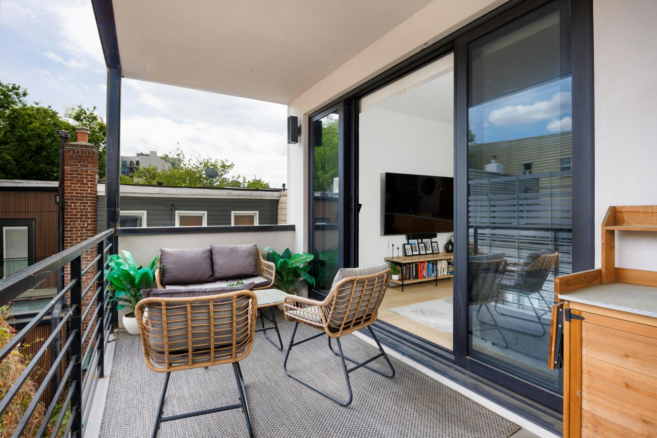 Williamsburg, North side, New York, 11211, United States, 2 Bedrooms Bedrooms, ,2 BathroomsBathrooms,Residential,For Sale,2049609