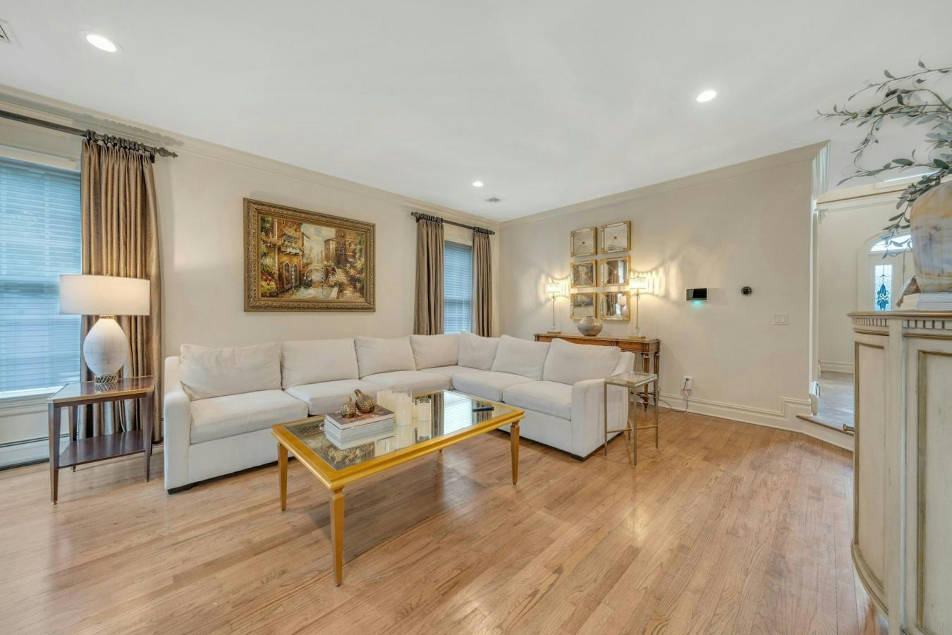 Asbury Park, New Jersey, 07675, United States, 5 Bedrooms Bedrooms, ,3 BathroomsBathrooms,Residential,For Sale,2049608