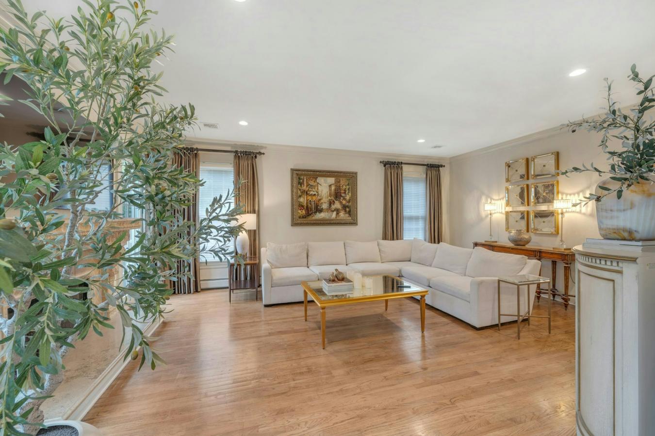 Asbury Park, New Jersey, 07675, United States, 5 Bedrooms Bedrooms, ,3 BathroomsBathrooms,Residential,For Sale,2049608