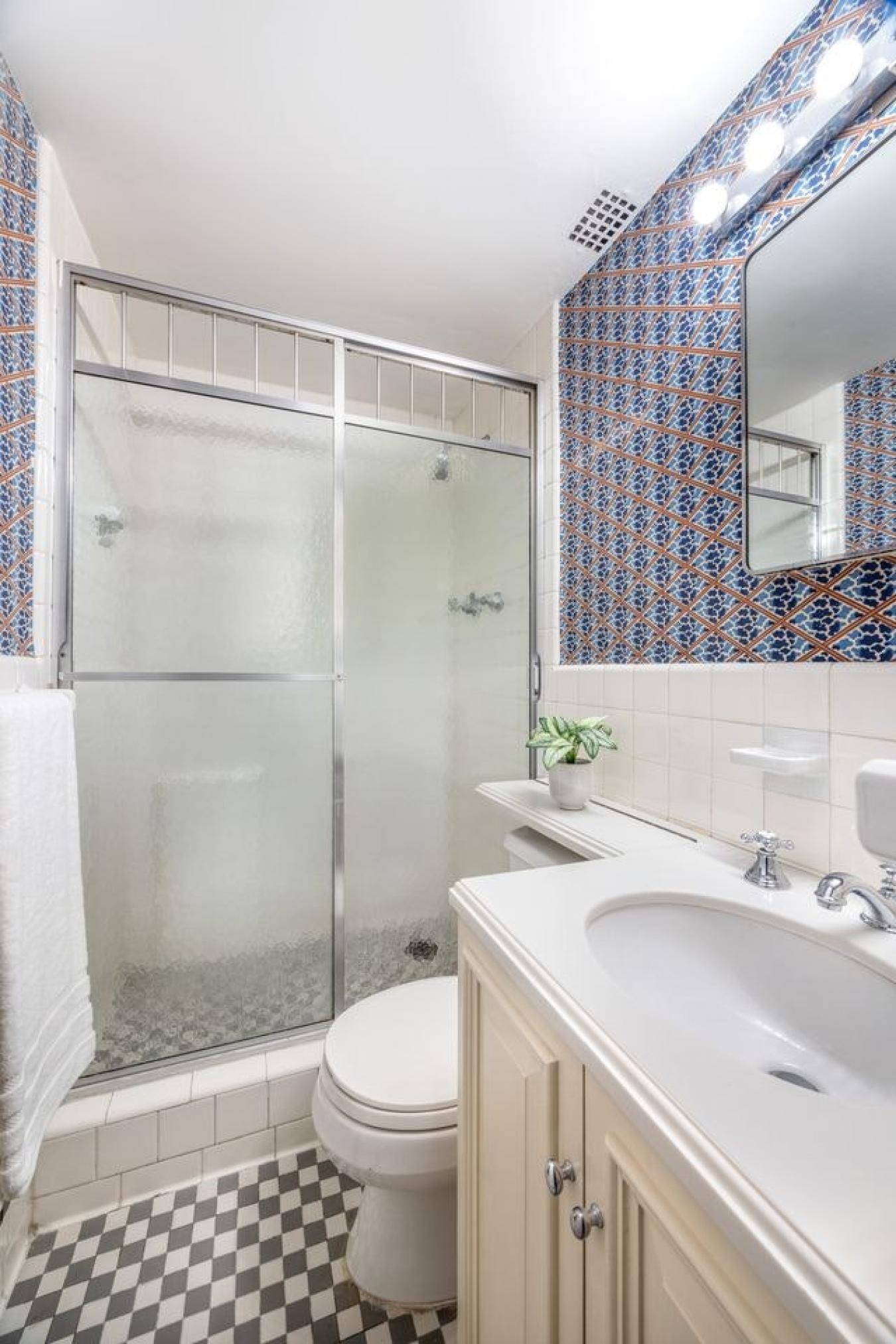 New York, New York, 10065, United States, 2 Bedrooms Bedrooms, ,2 BathroomsBathrooms,Residential,For Sale,2049606