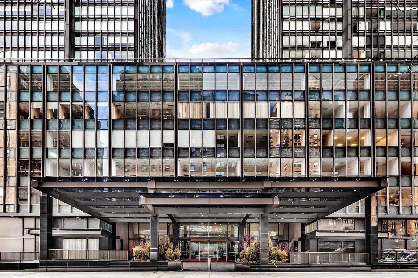 New York, New York, 10017, United States, 2 Bedrooms Bedrooms, ,2 BathroomsBathrooms,Residential,For Sale,2049605