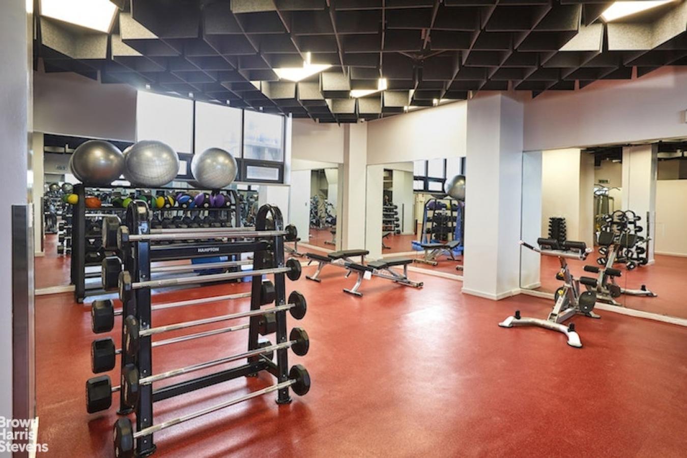 New York, New York, 10017, United States, 2 Bedrooms Bedrooms, ,2 BathroomsBathrooms,Residential,For Sale,2049605