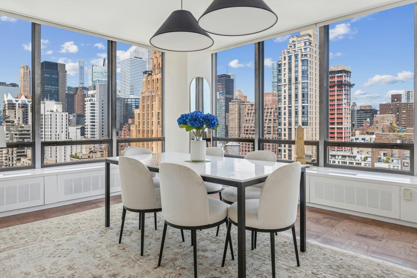 New York, New York, 10017, United States, 2 Bedrooms Bedrooms, ,2 BathroomsBathrooms,Residential,For Sale,2049605