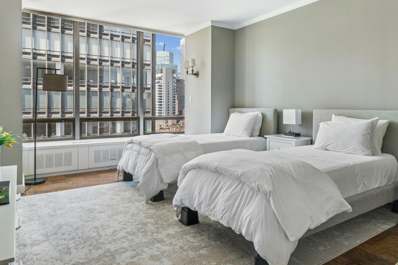 New York, New York, 10017, United States, 2 Bedrooms Bedrooms, ,2 BathroomsBathrooms,Residential,For Sale,2049605
