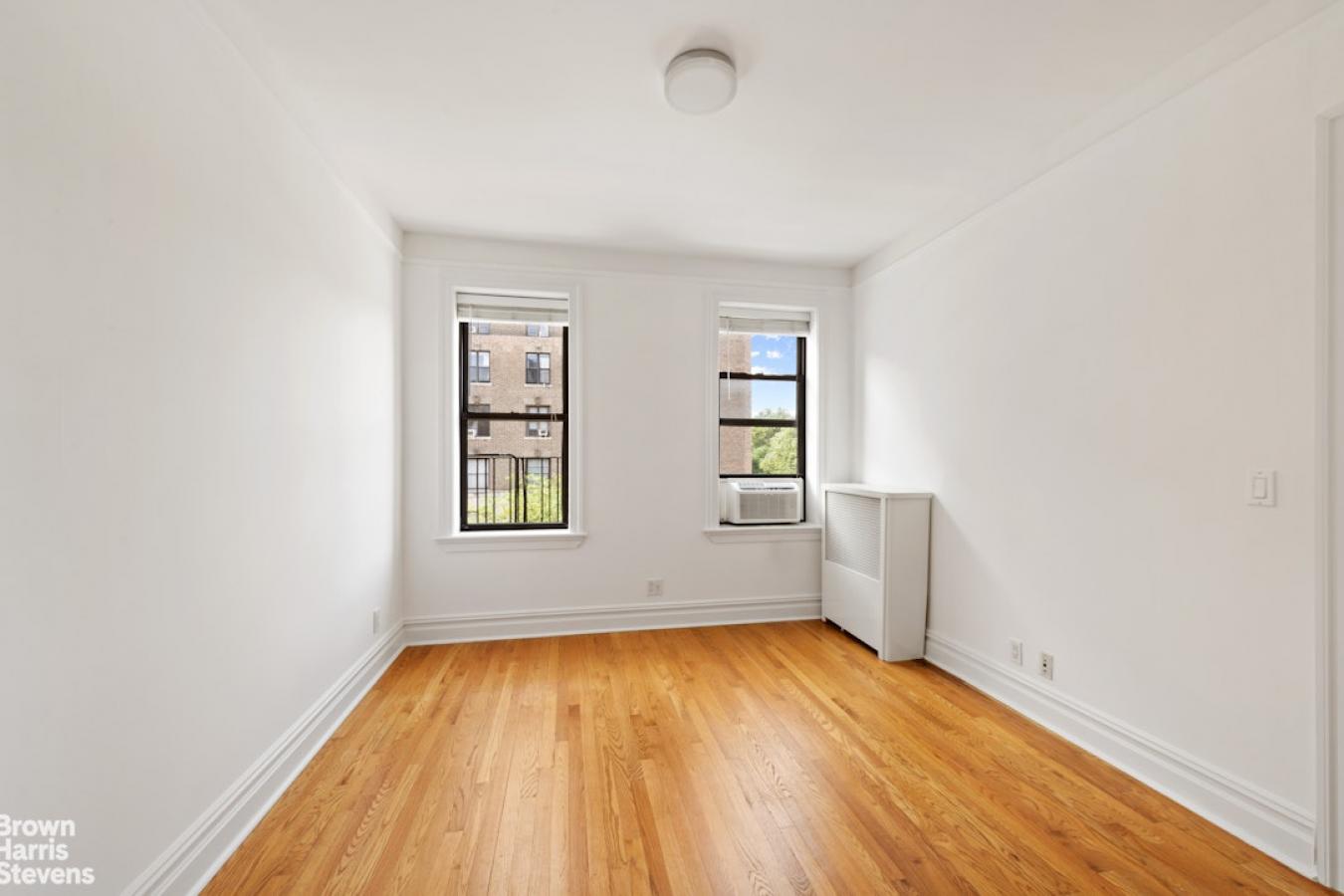 Hamilton Heights, New York, 10031, United States, 4 Bedrooms Bedrooms, ,2 BathroomsBathrooms,Residential,For Sale,2049603