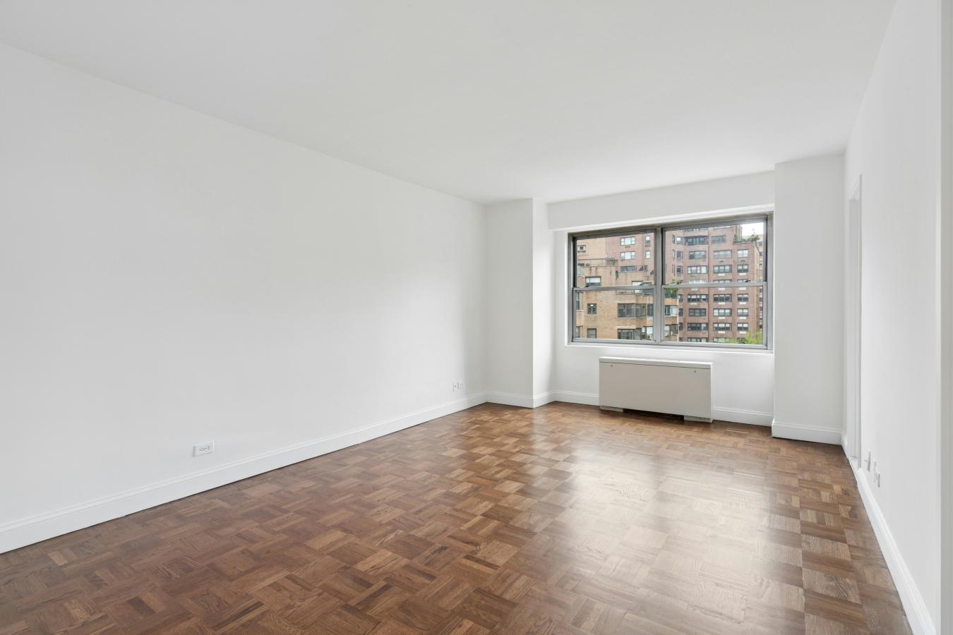 New York, New York, 10022, United States, 3 Bedrooms Bedrooms, ,3 BathroomsBathrooms,Residential,For Sale,2049602