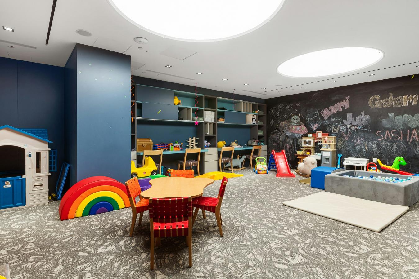 Lower East Side, New York, 10002, United States, 1 Bedroom Bedrooms, ,1 BathroomBathrooms,Residential,For Sale,2049599