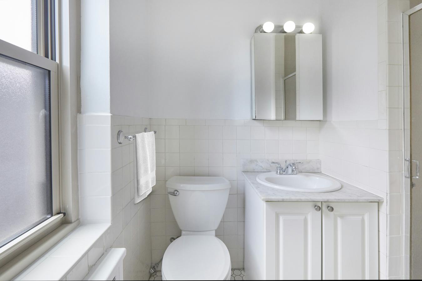 New York, New York, 10023, United States, 2 Bedrooms Bedrooms, ,2 BathroomsBathrooms,Residential,For Sale,2049598