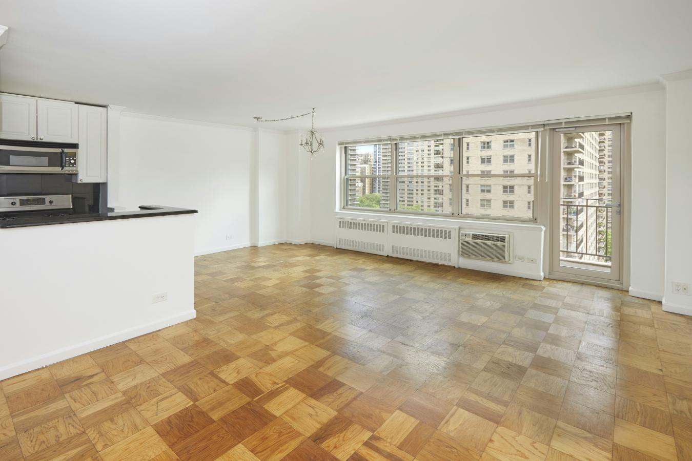 New York, New York, 10023, United States, 2 Bedrooms Bedrooms, ,2 BathroomsBathrooms,Residential,For Sale,2049598