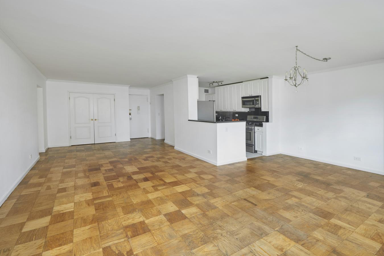 New York, New York, 10023, United States, 2 Bedrooms Bedrooms, ,2 BathroomsBathrooms,Residential,For Sale,2049598